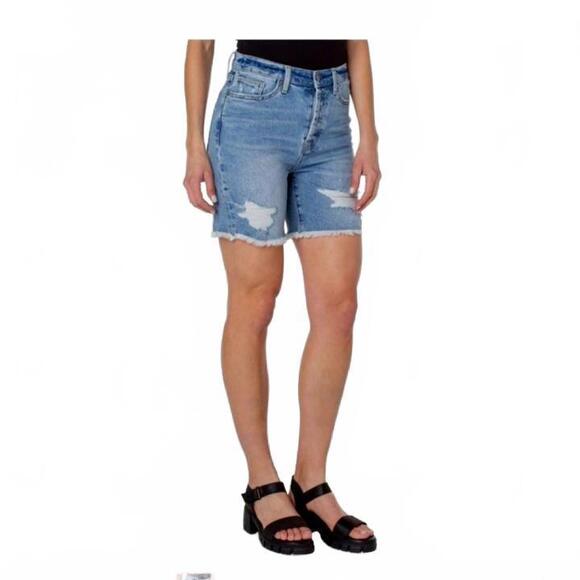 NEW Earnest Sewn Alice Hi-Rise‎ 7" Shorts in Emma Wash Distressed Blue Size 27 - Picture 1 of 12
